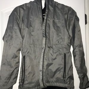 Columbia raincoat with lining!